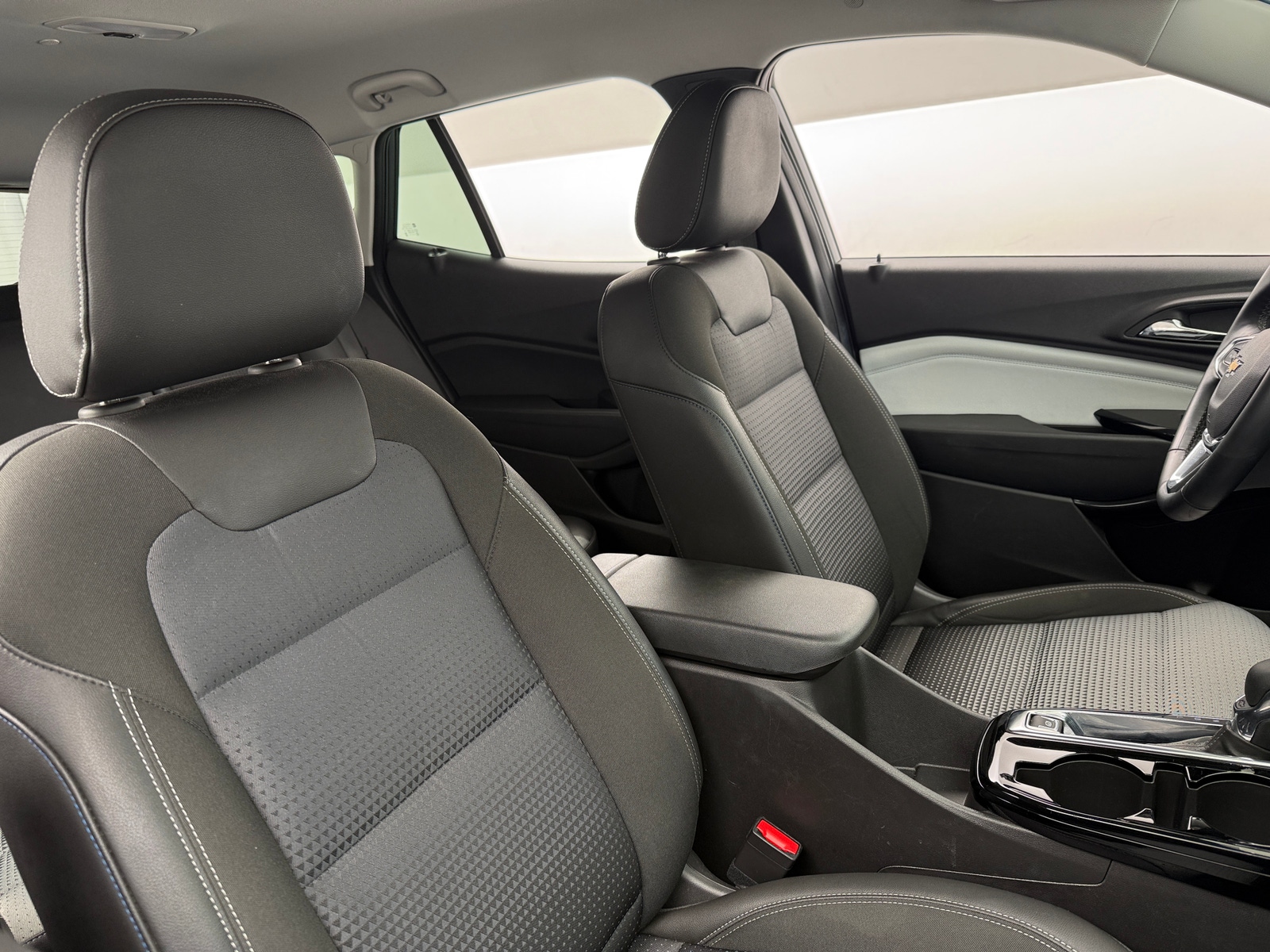 Thumbnail: 2025 Chevrolet Trax - 2