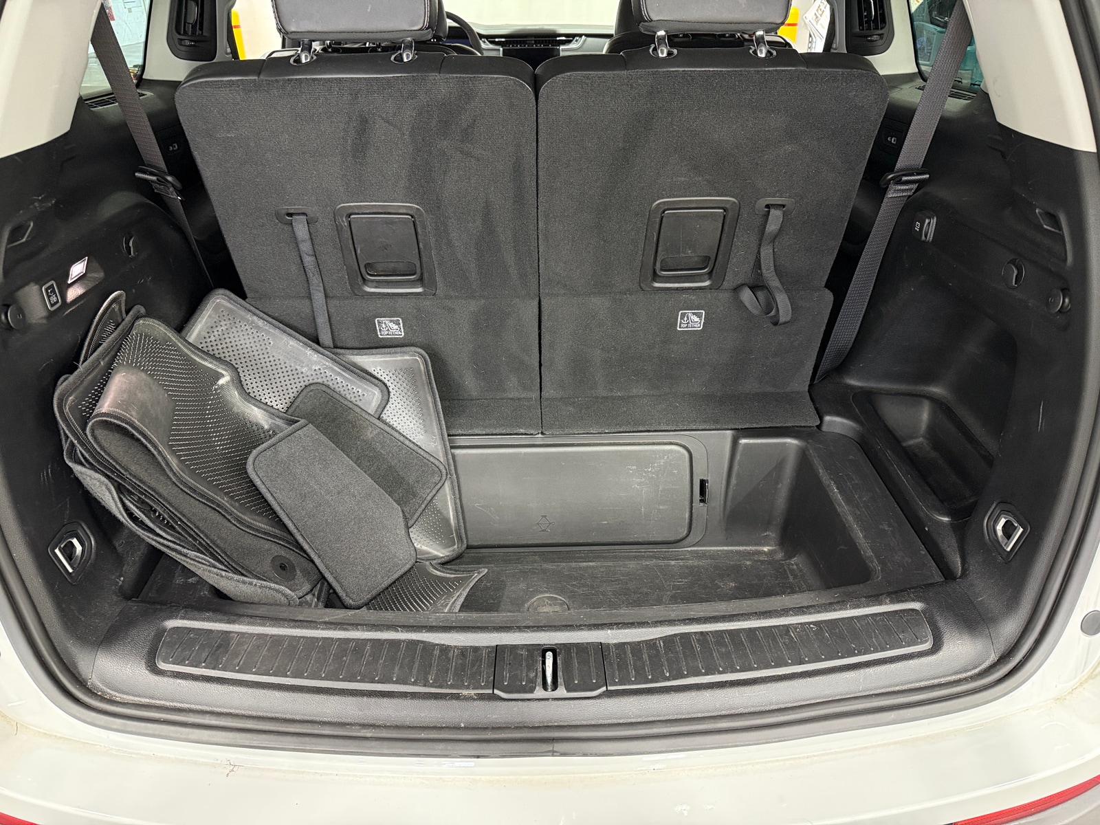 Thumbnail: 2023 Jeep Grand Cherokee L - 6