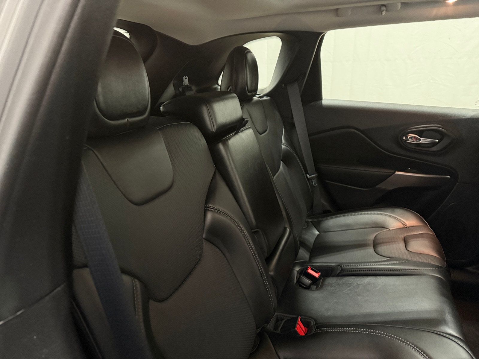 Thumbnail: 2021 Jeep Cherokee - 5