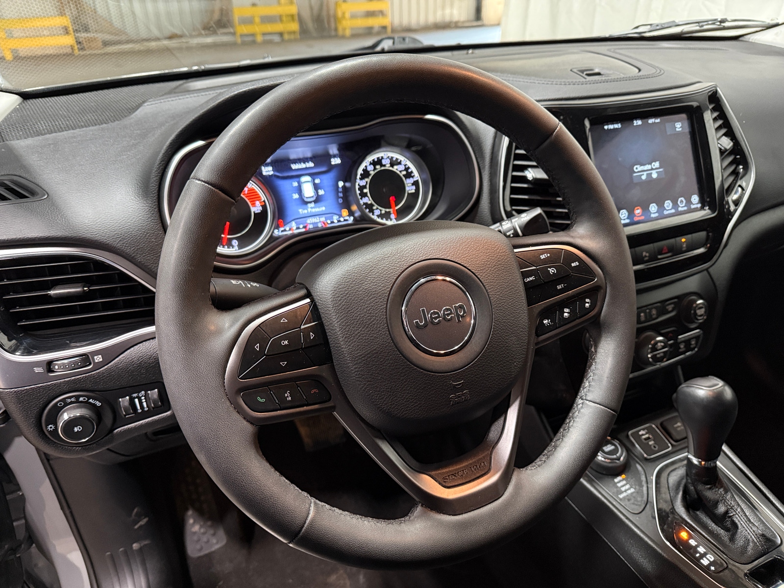 Thumbnail: 2021 Jeep Cherokee - 4