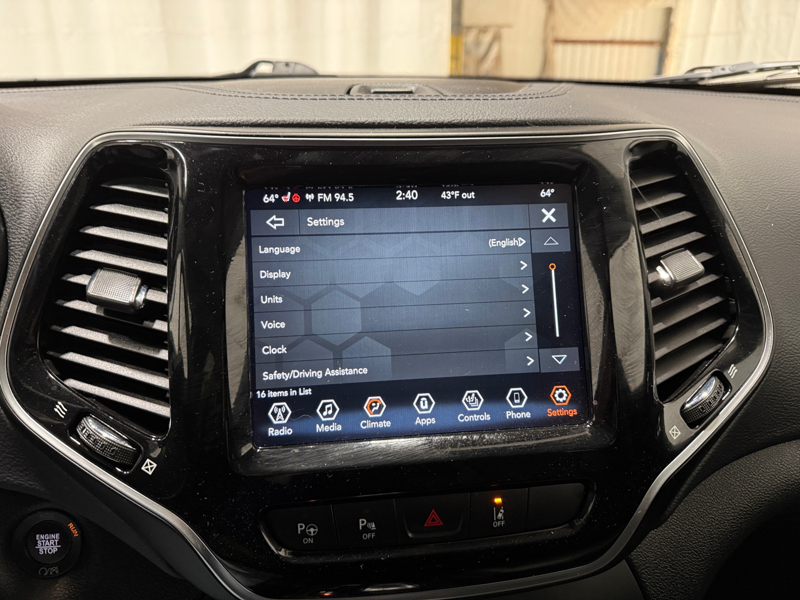 Thumbnail: 2021 Jeep Cherokee - 3