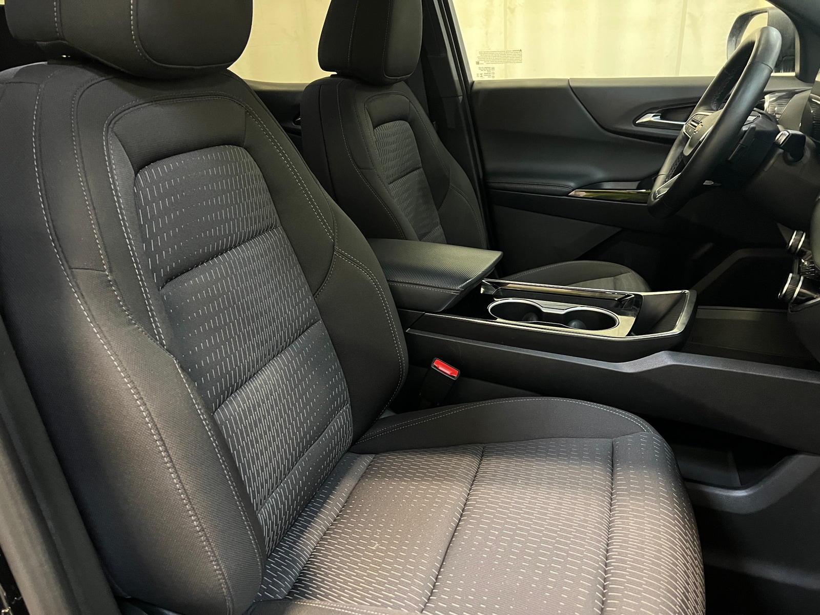 Thumbnail: 2025 Chevrolet Equinox - 2