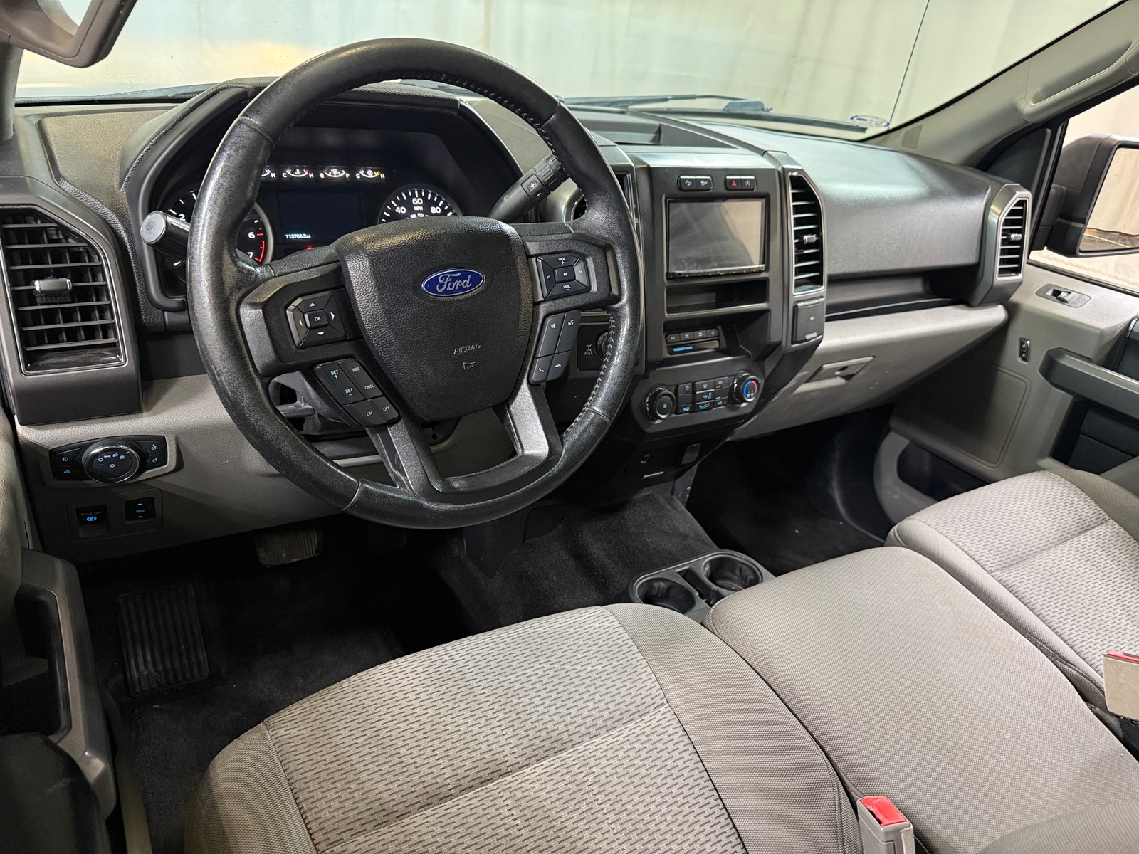 Thumbnail: 2018 Ford Econoline - 3