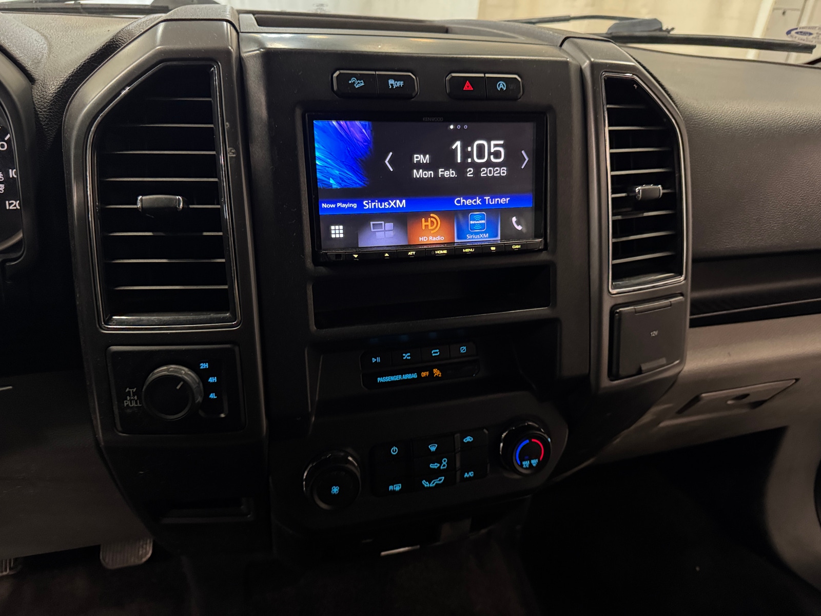 Thumbnail: 2018 Ford Econoline - 4