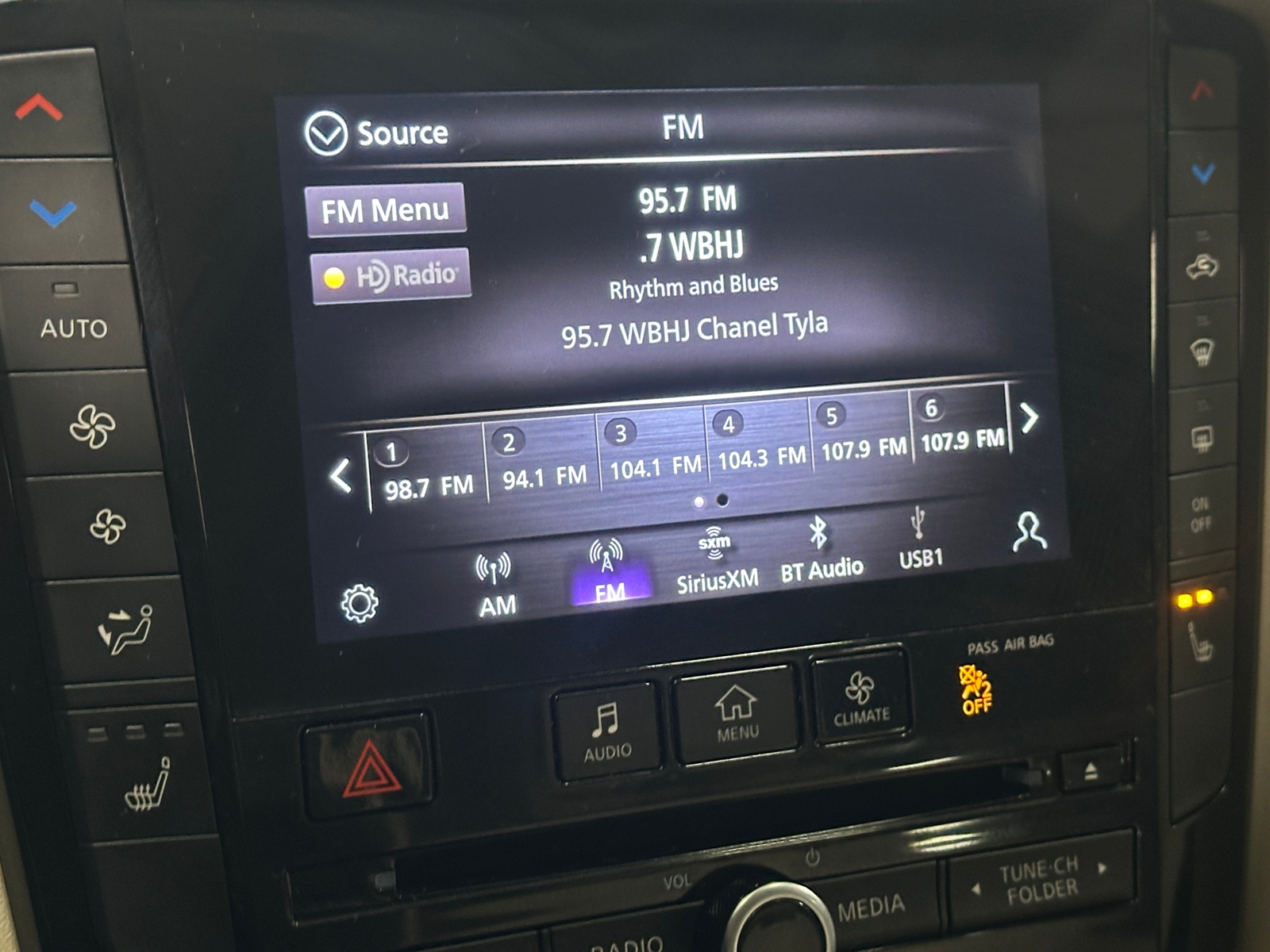 Thumbnail: 2022 INFINITI QX50 - 3