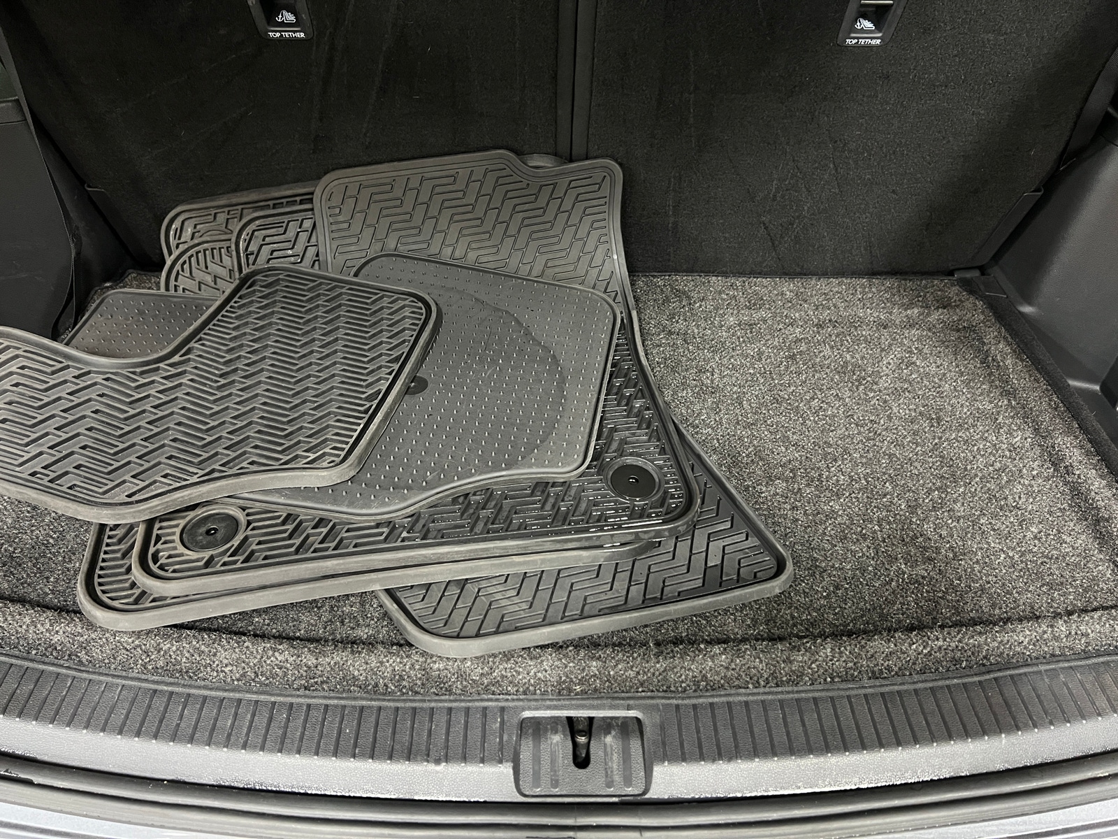 Thumbnail: 2018 Volkswagen Atlas - 6