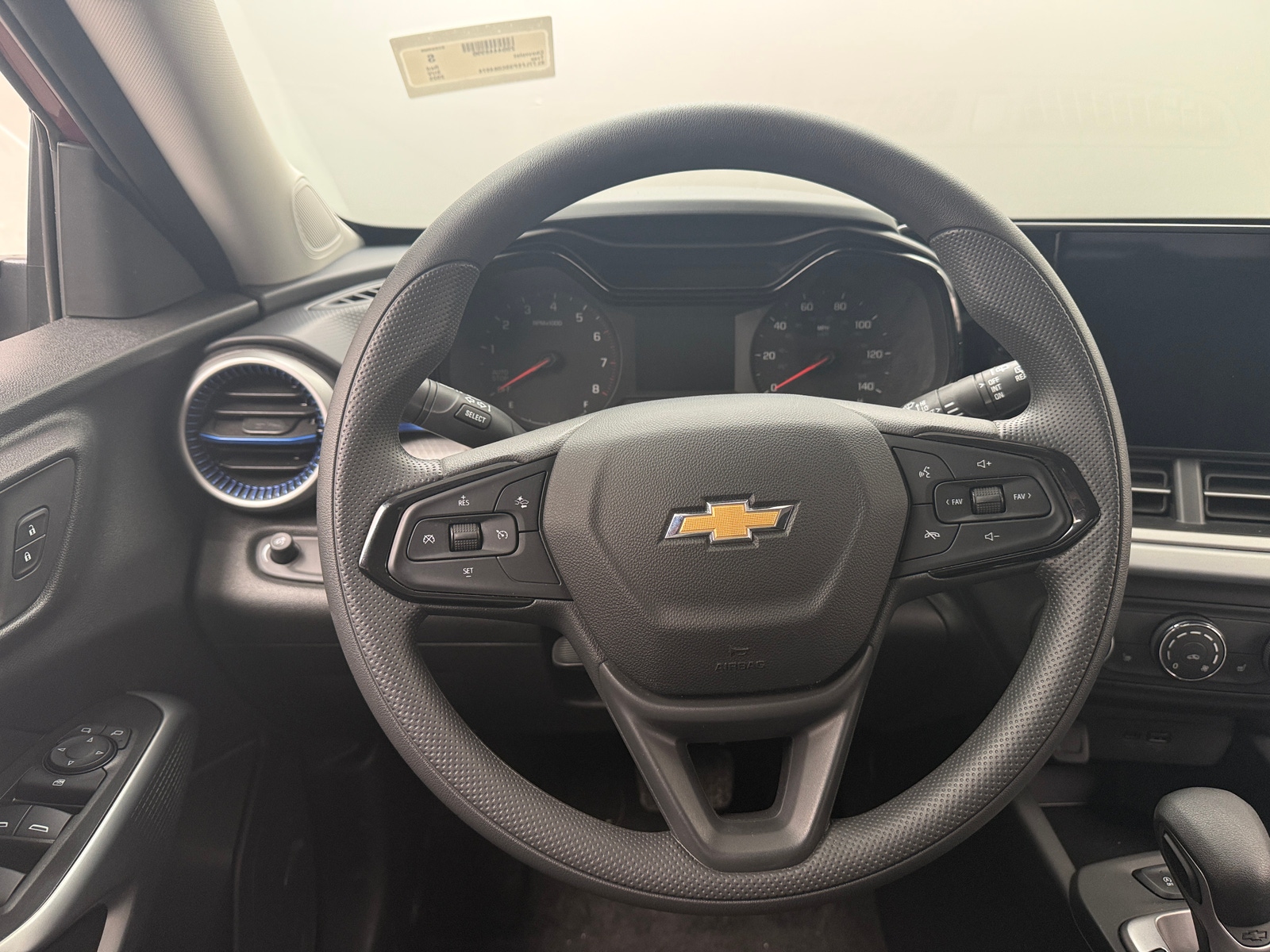 Thumbnail: 2025 Chevrolet Trax - 5