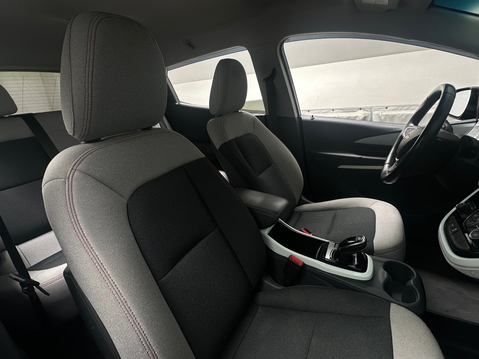 Thumbnail: 2021 Chevrolet Bolt EV - 2