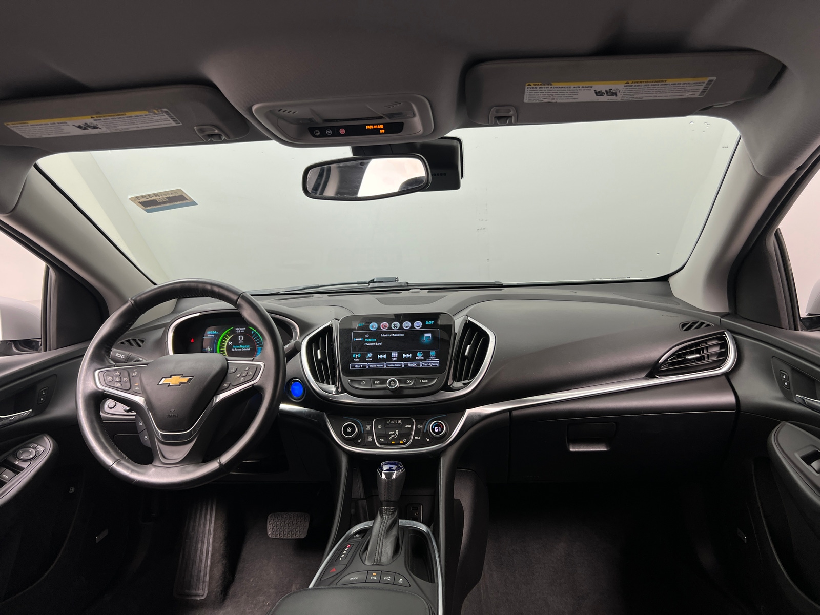 Thumbnail: 2017 Chevrolet Volt - 2