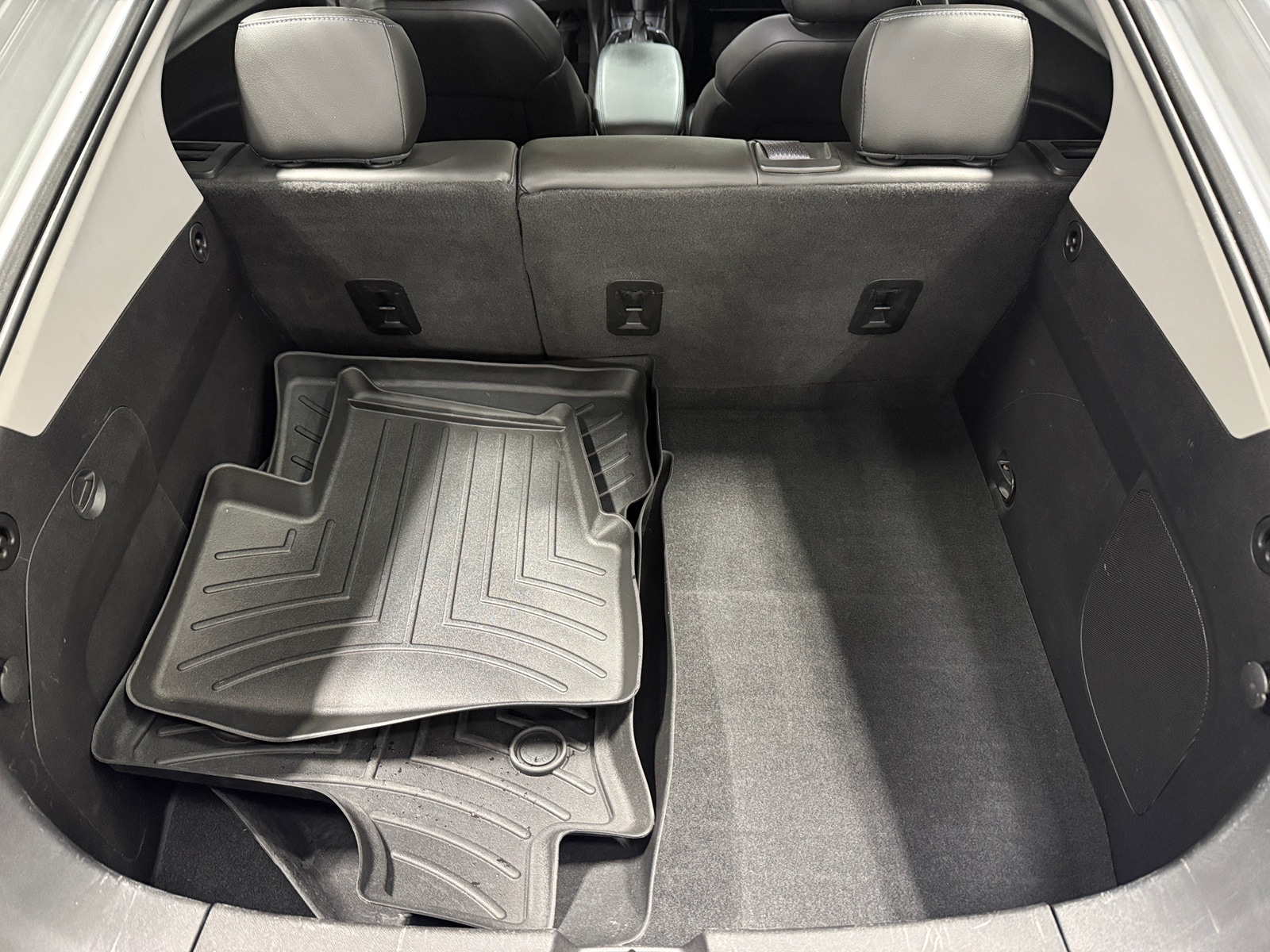 Thumbnail: 2017 Chevrolet Volt - 6