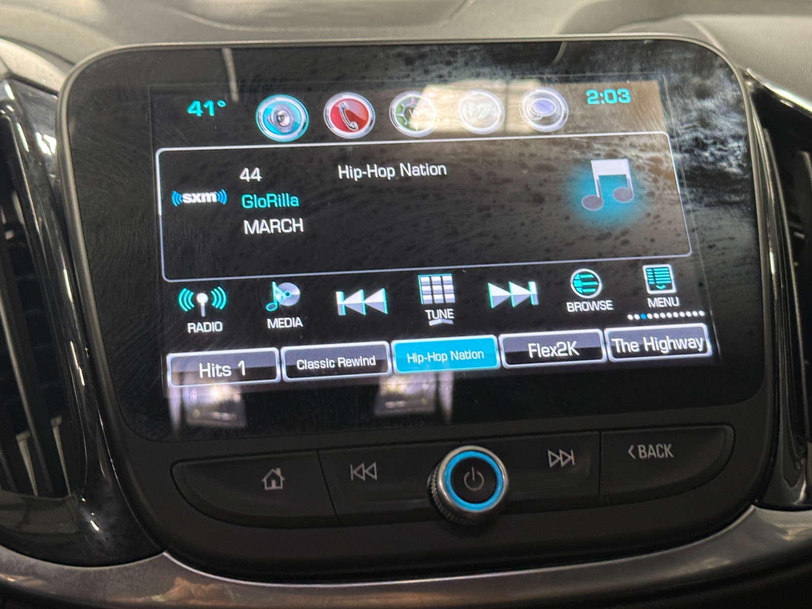 Thumbnail: 2017 Chevrolet Volt - 3