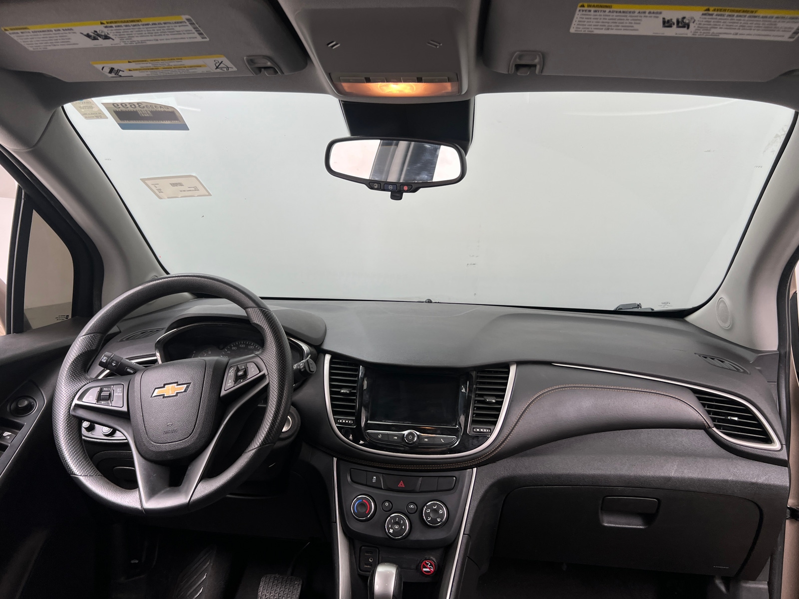 Thumbnail: 2018 Chevrolet Trax - 3