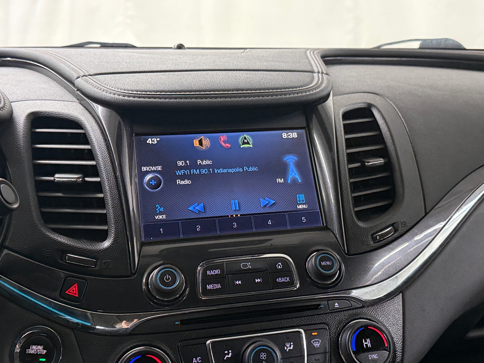 Thumbnail: 2014 Chevrolet Impala - 3