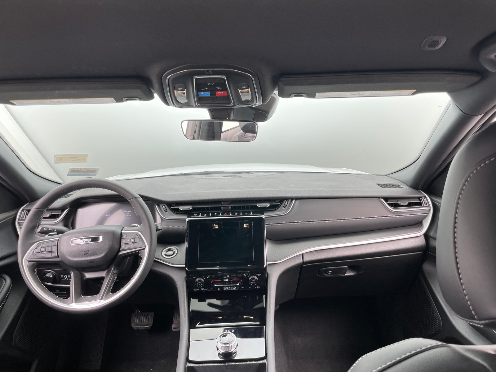 Thumbnail: 2025 Jeep Grand Cherokee - 3