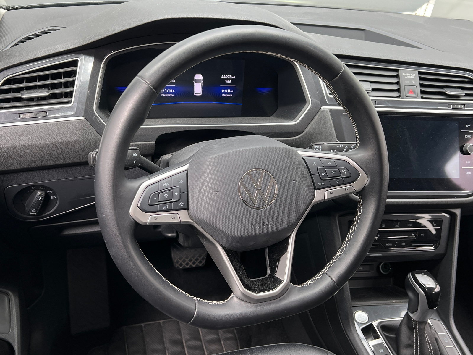 Thumbnail: 2024 Volkswagen Tiguan - 4