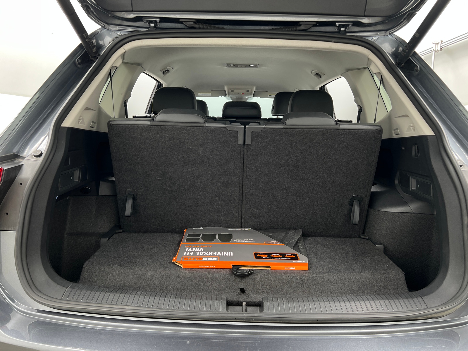 Thumbnail: 2024 Volkswagen Tiguan - 6