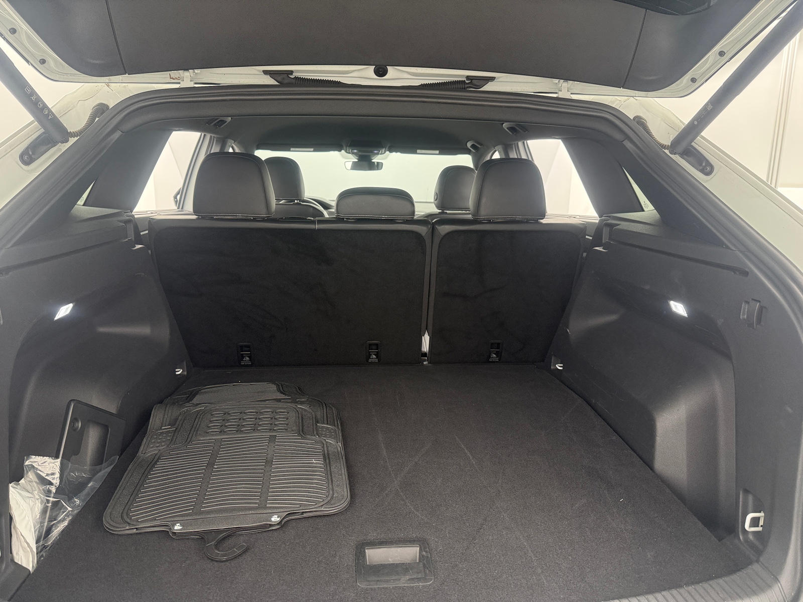 Thumbnail: 2025 Volkswagen Atlas - 6