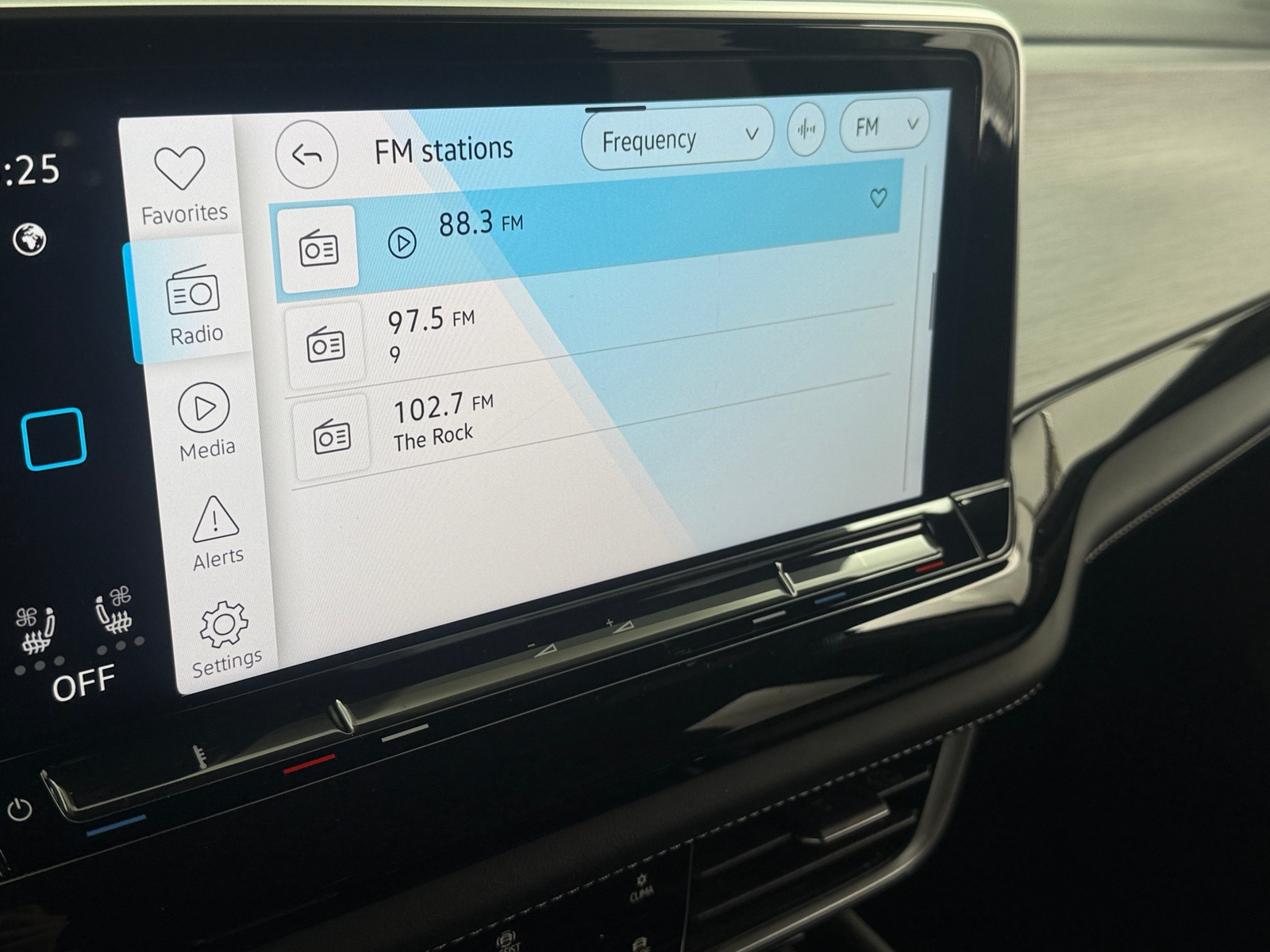 Thumbnail: 2025 Volkswagen Atlas - 3