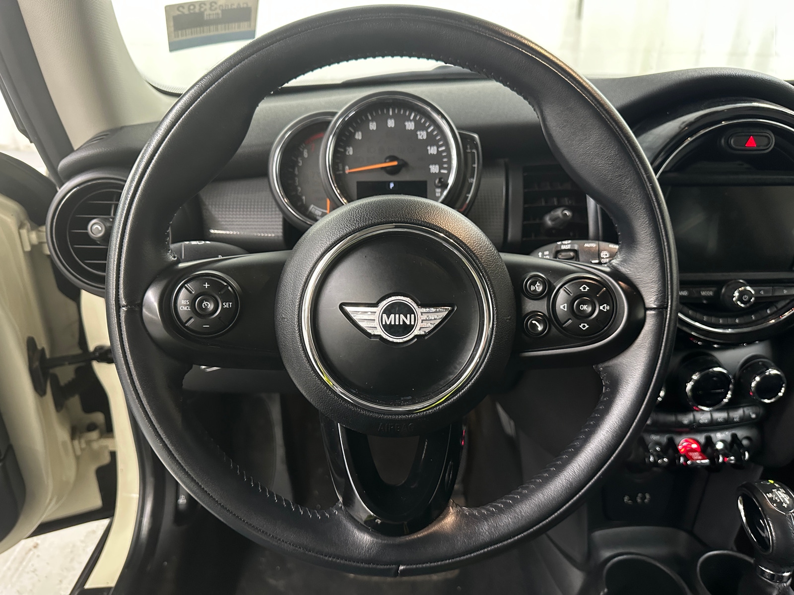 Thumbnail: 2018 MINI Cooper Hardtop - 4