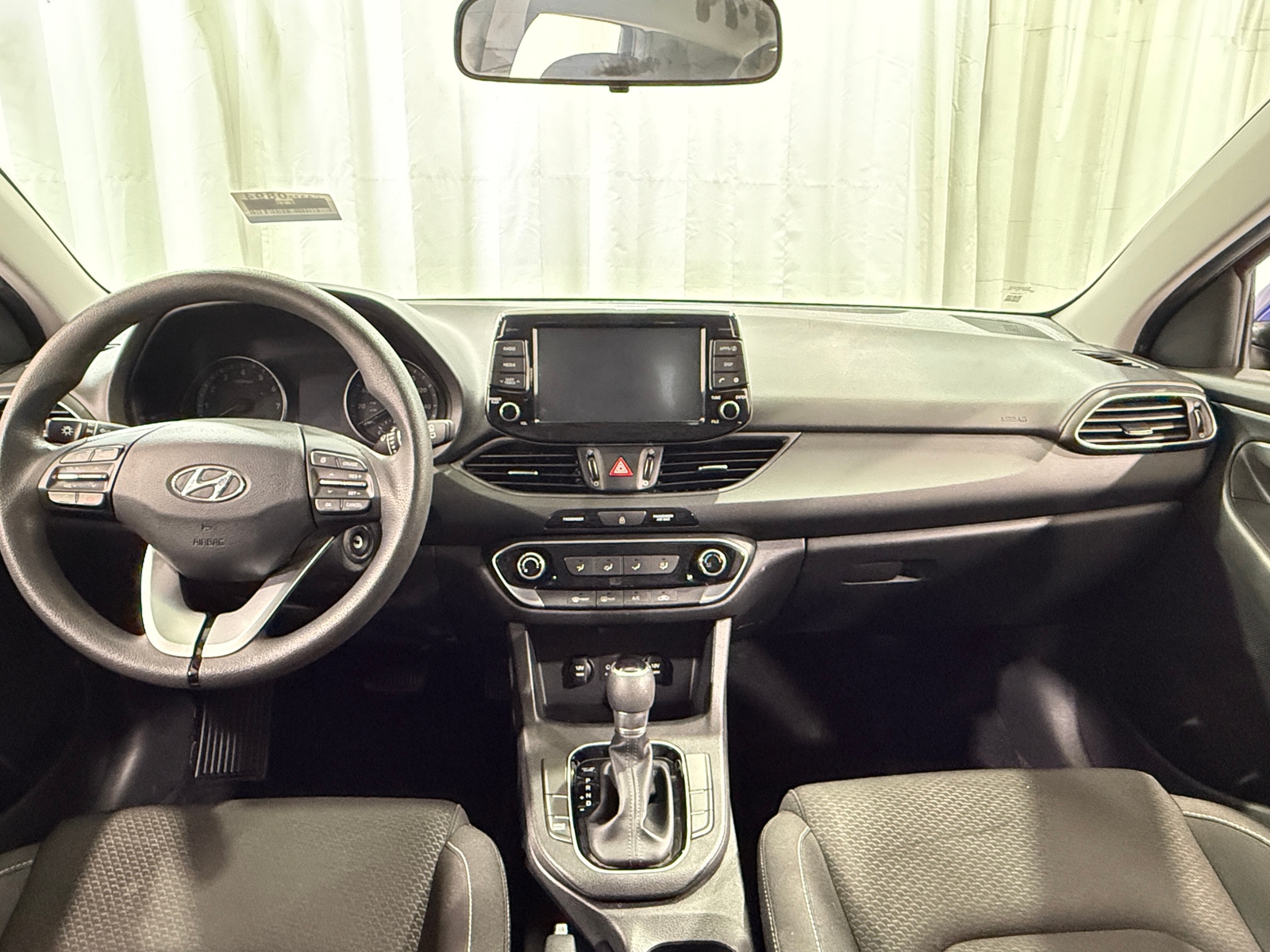 Thumbnail: 2020 Hyundai Elantra - 3