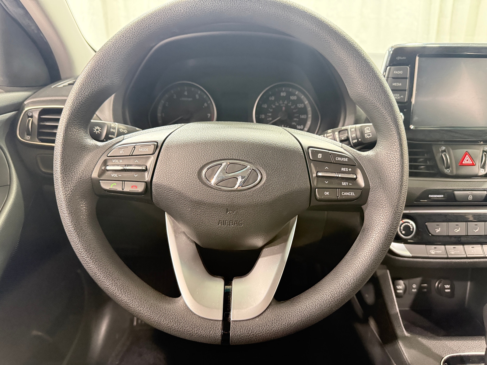 Thumbnail: 2020 Hyundai Elantra - 5