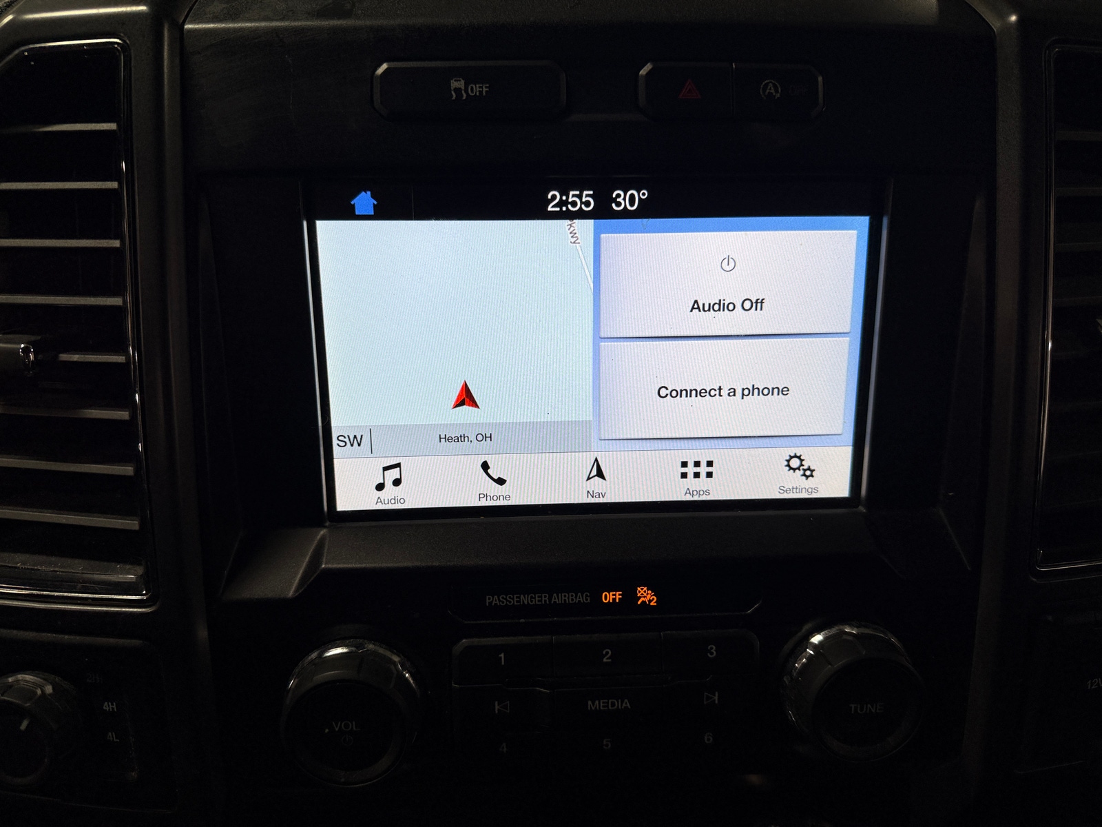 Thumbnail: 2019 Ford Econoline - 4