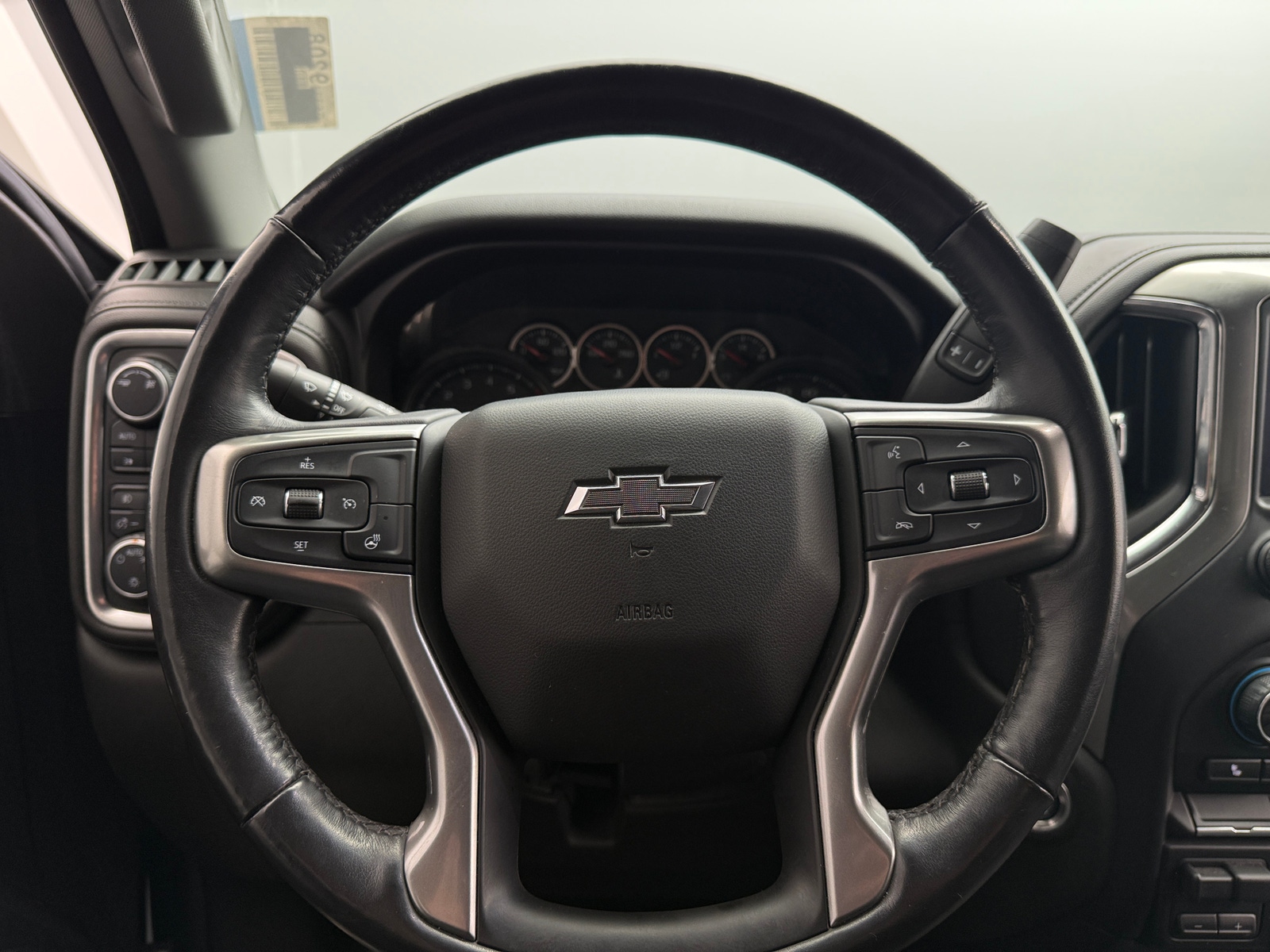 Thumbnail: 2019 Chevrolet Silverado 1500 - 5