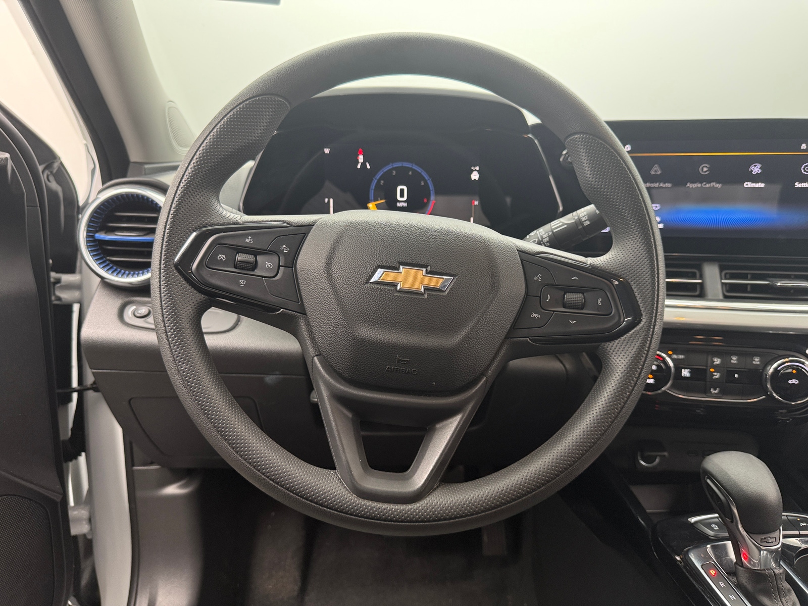 Thumbnail: 2025 Chevrolet Trax - 5
