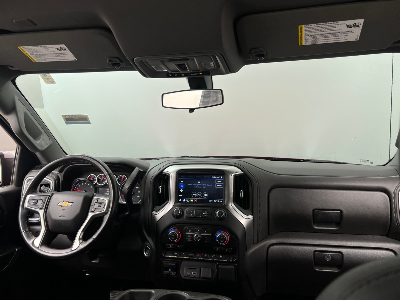 Thumbnail: 2022 Chevrolet Silverado 1500 - 3