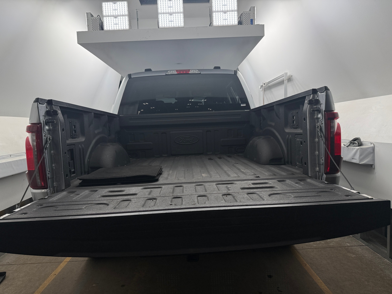 Thumbnail: 2025 Ford Econoline - 7