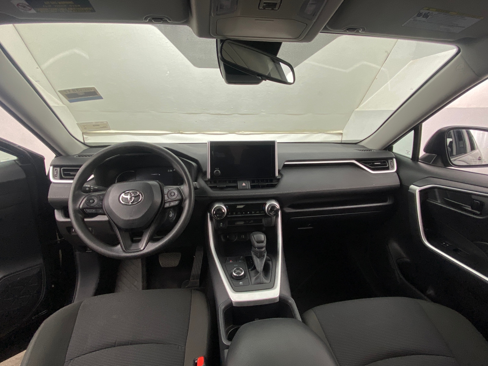 Thumbnail: 2025 Toyota RAV4 - 3