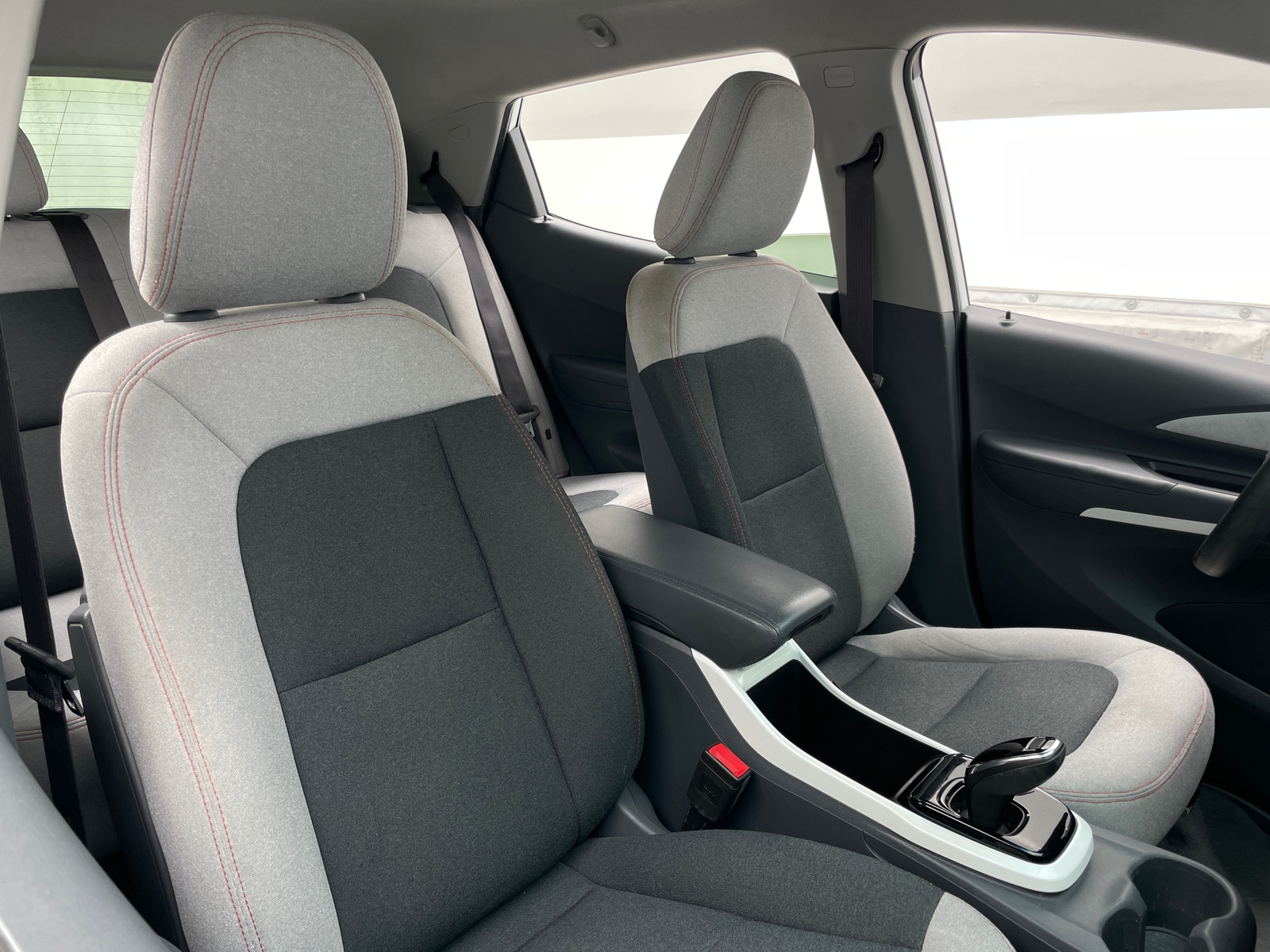 Thumbnail: 2017 Chevrolet Bolt EV - 2