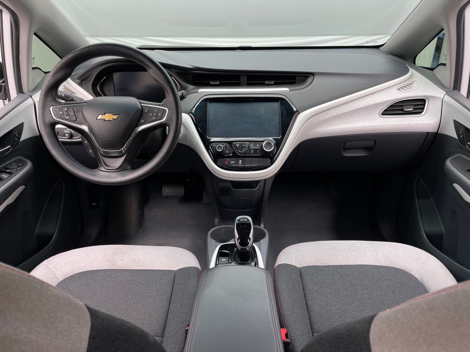 Thumbnail: 2017 Chevrolet Bolt EV - 3