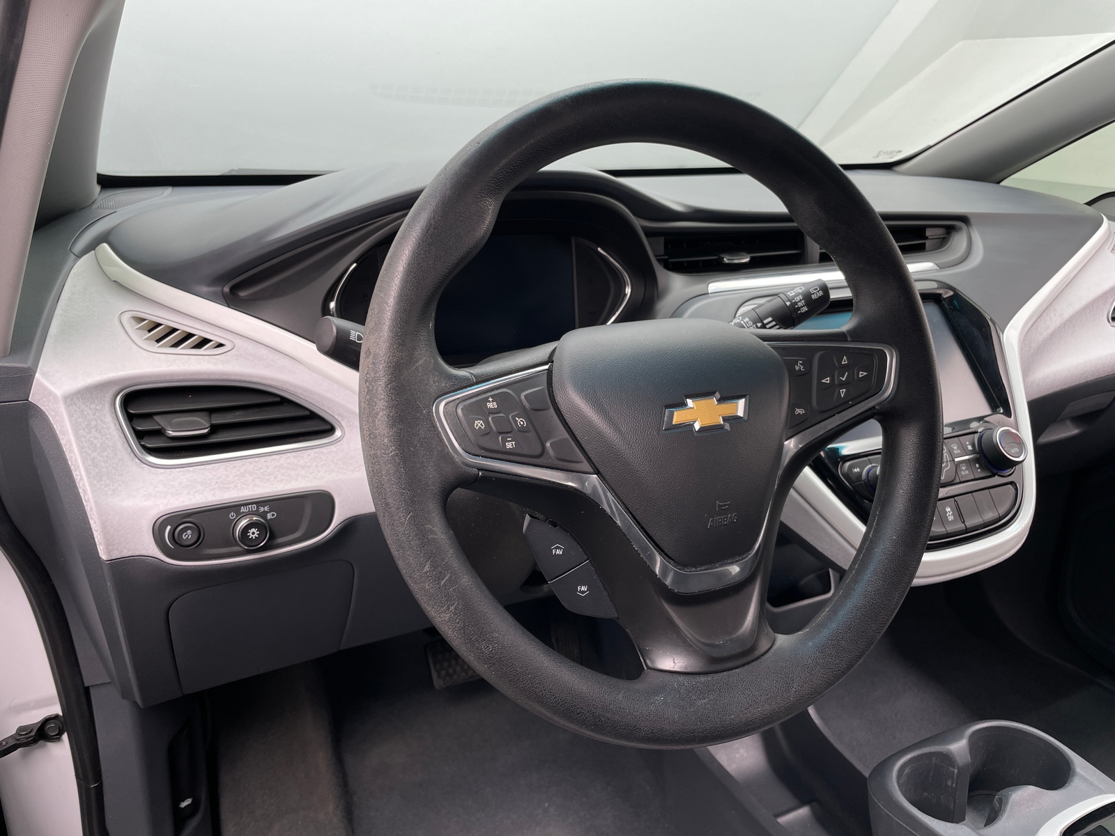 Thumbnail: 2017 Chevrolet Bolt EV - 5