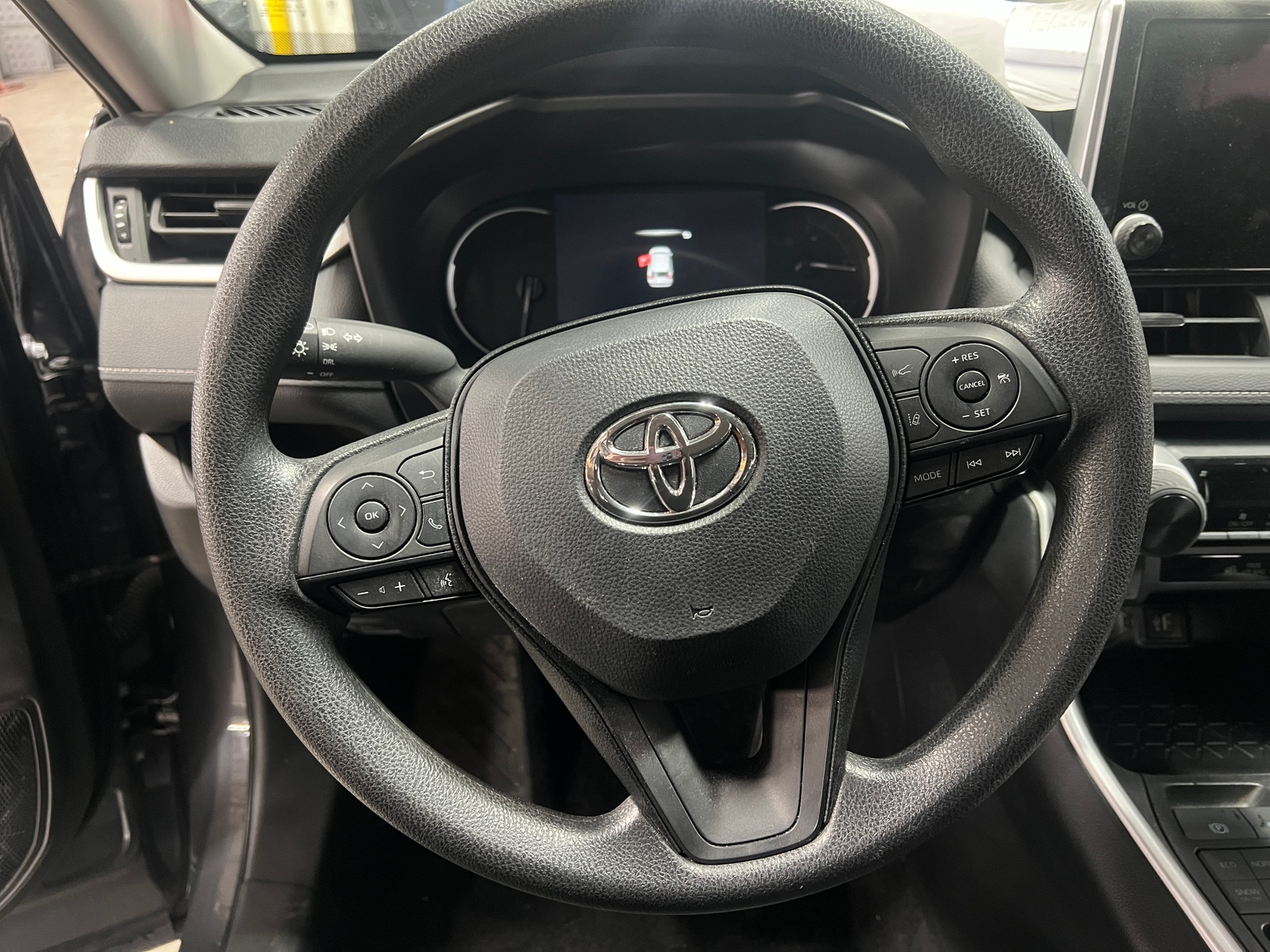 Thumbnail: 2025 Toyota RAV4 - 5