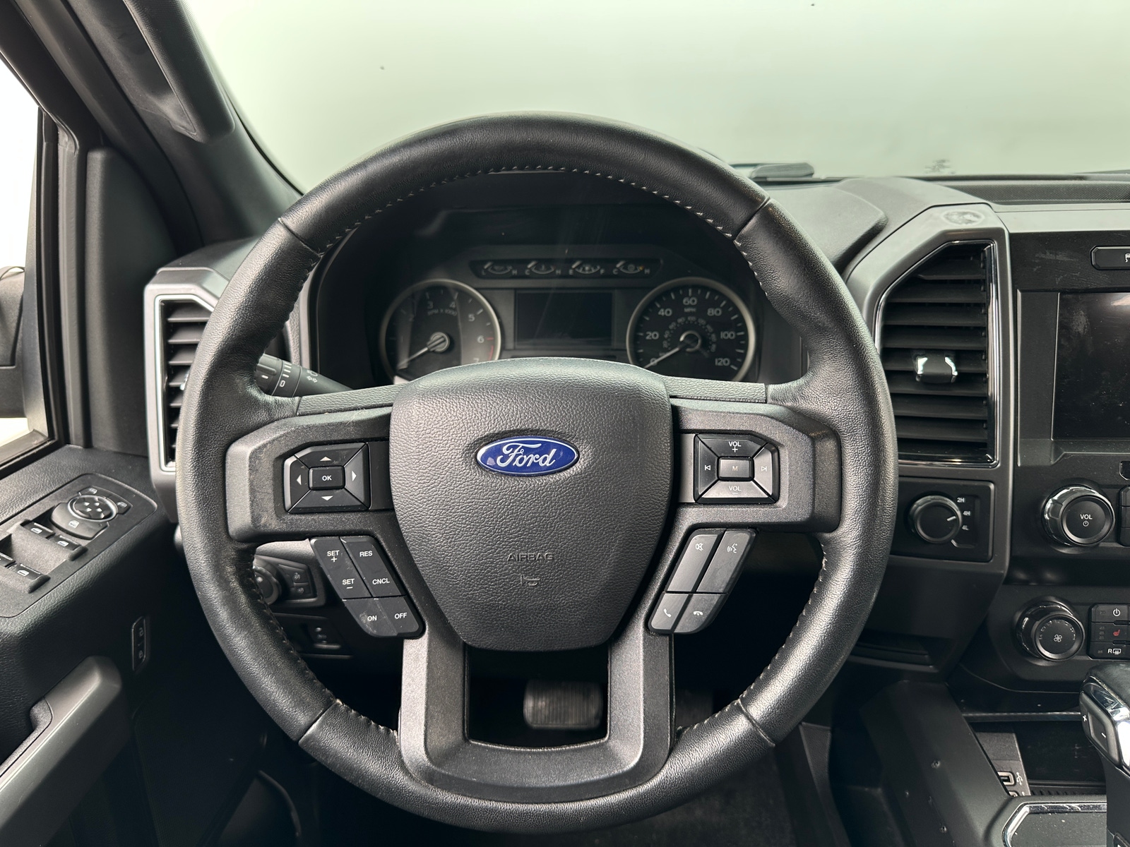 Thumbnail: 2020 Ford Econoline - 5