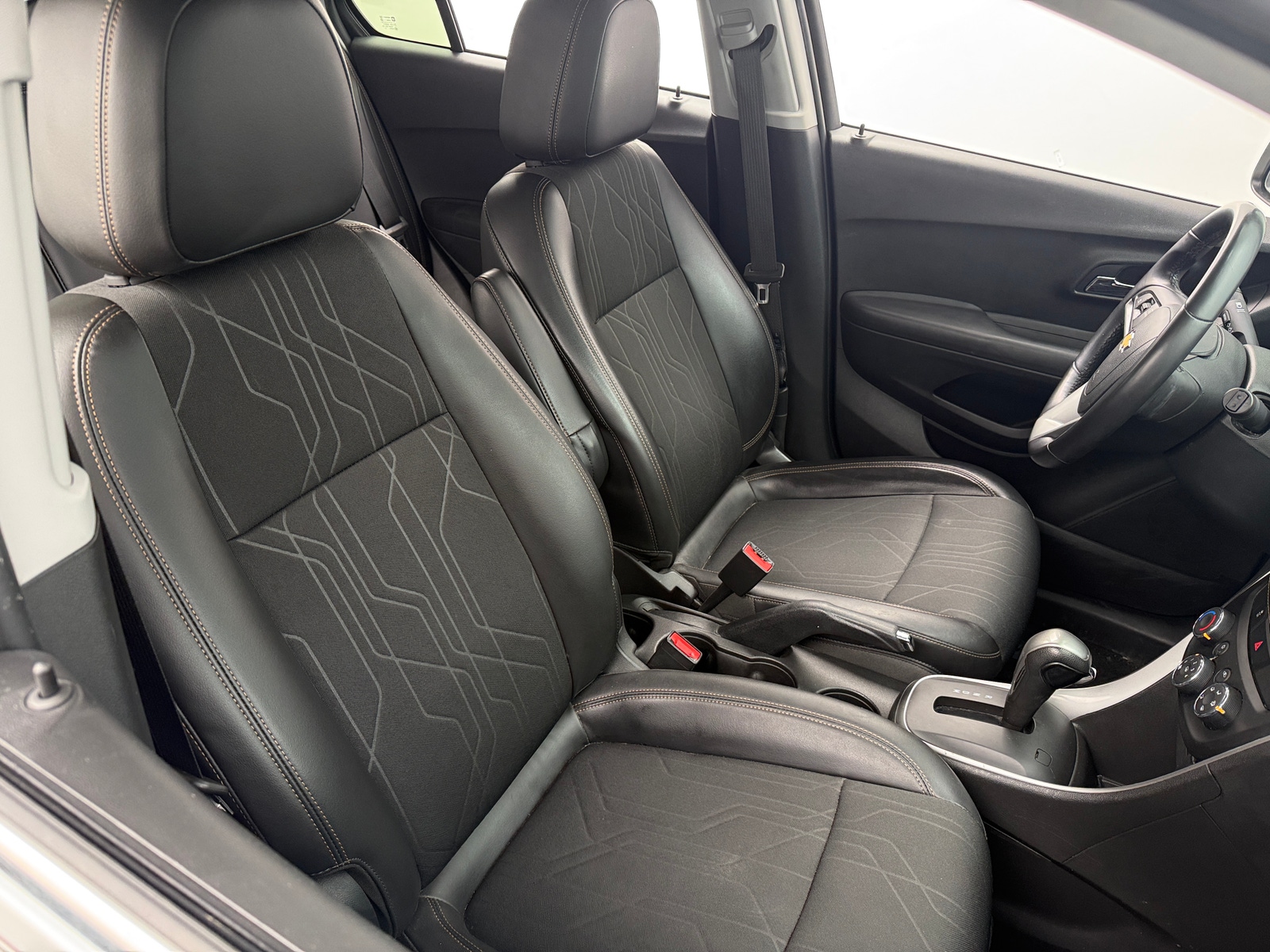 Thumbnail: 2019 Chevrolet Trax - 2