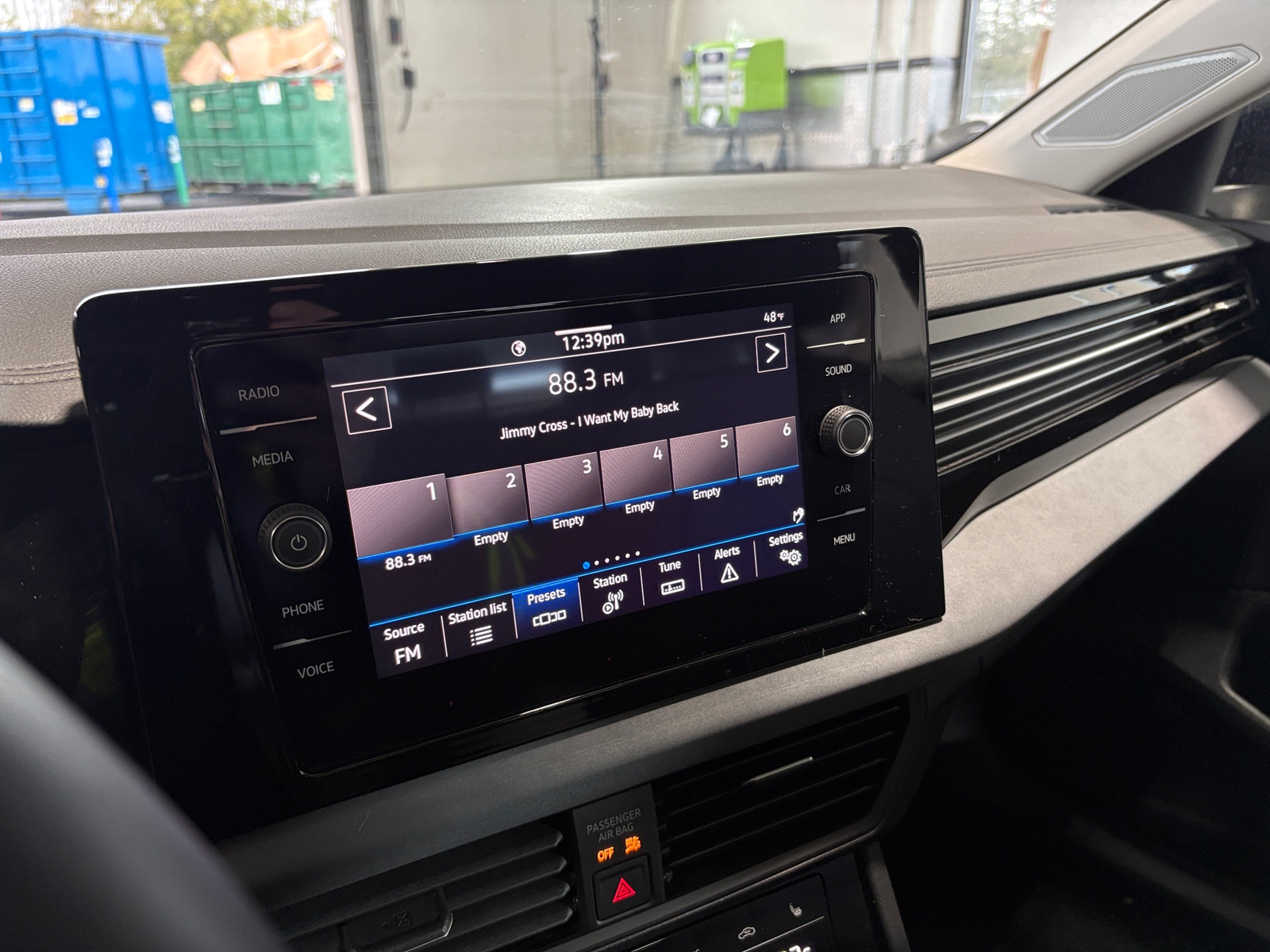 Thumbnail: 2025 Volkswagen Jetta - 3