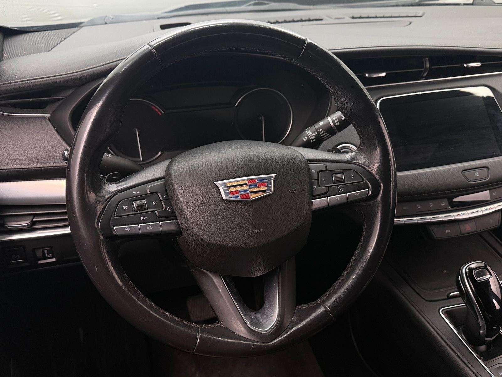 Thumbnail: 2022 Cadillac XT4 - 4