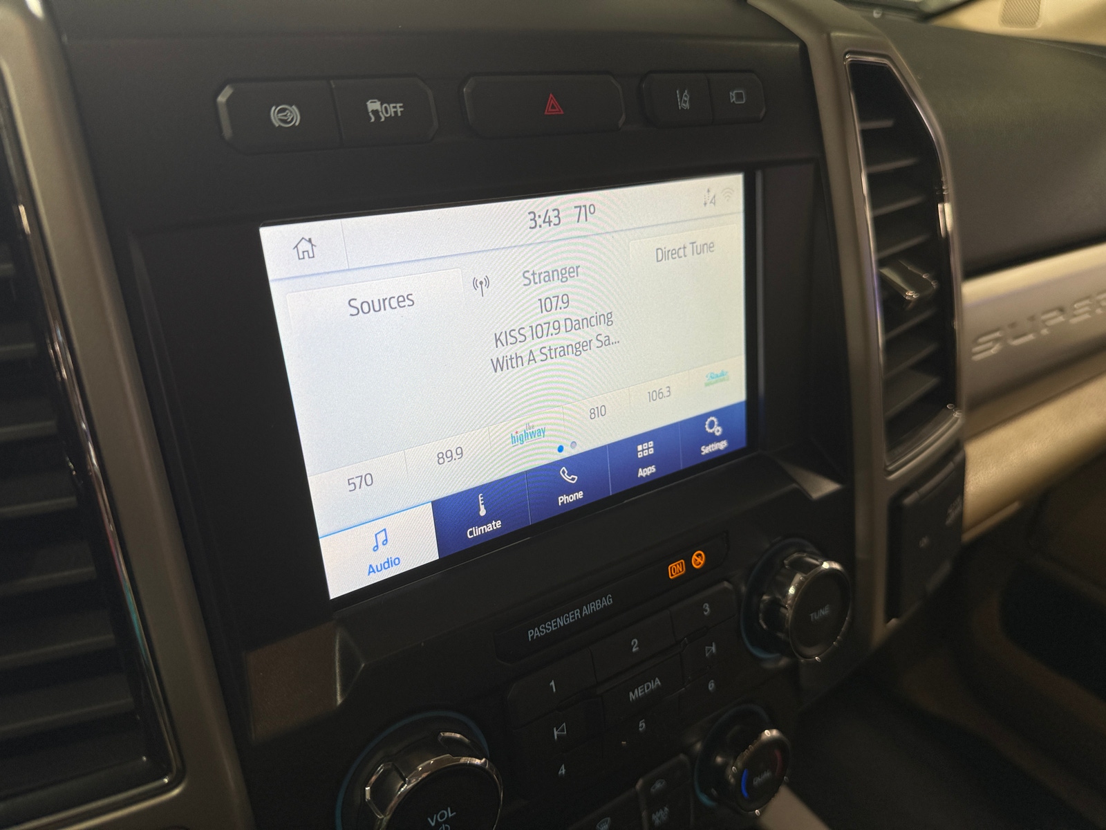 Thumbnail: 2020 Ford Econoline - 3