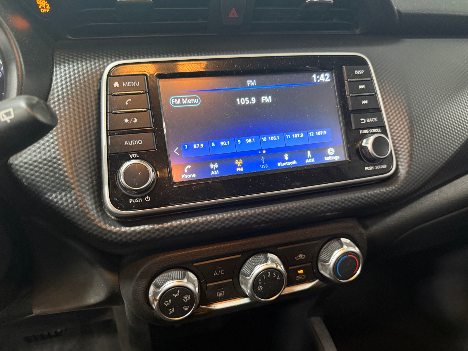 Thumbnail: 2022 Nissan Kicks - 4