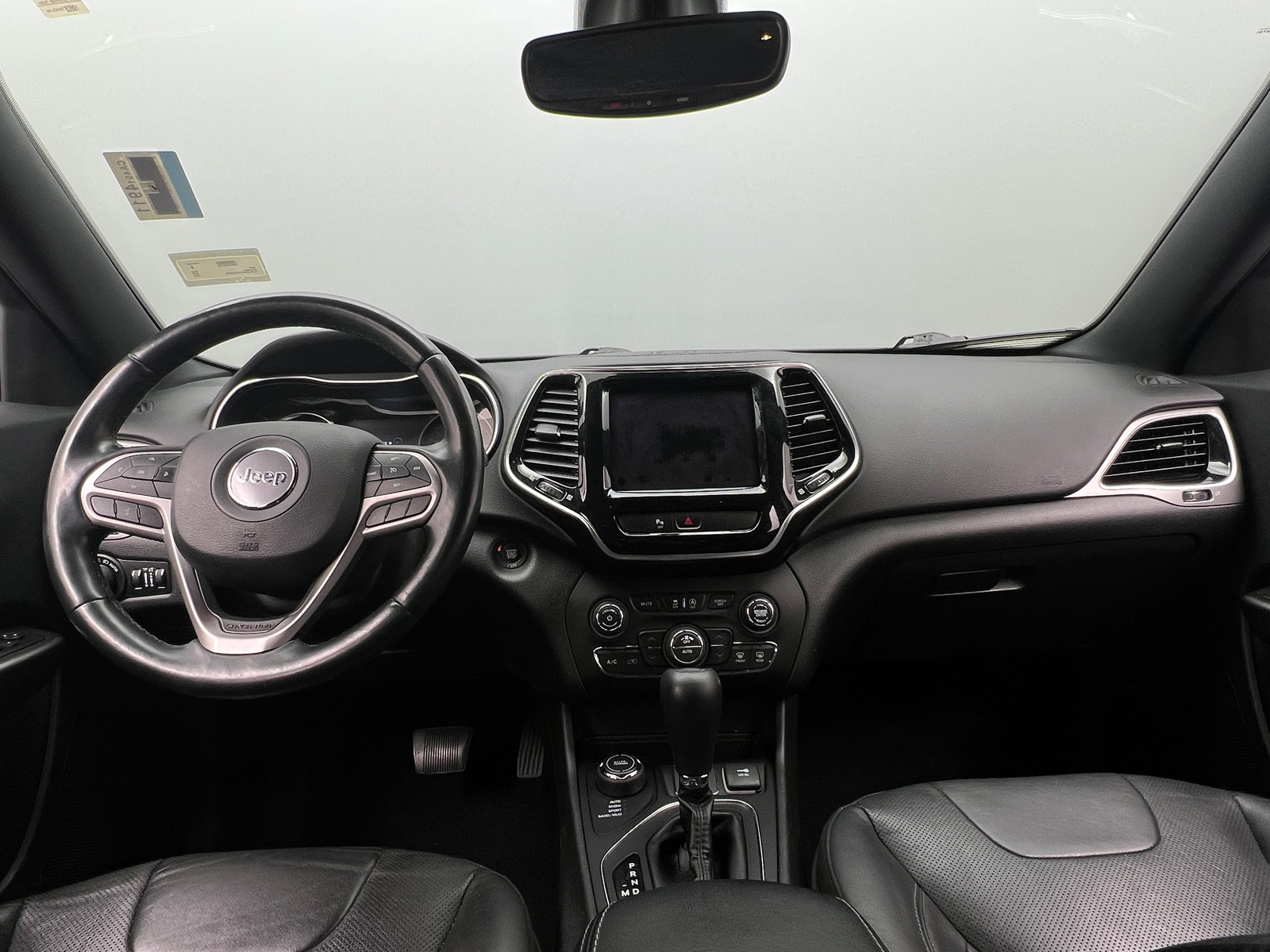 Thumbnail: 2019 Jeep Cherokee - 2