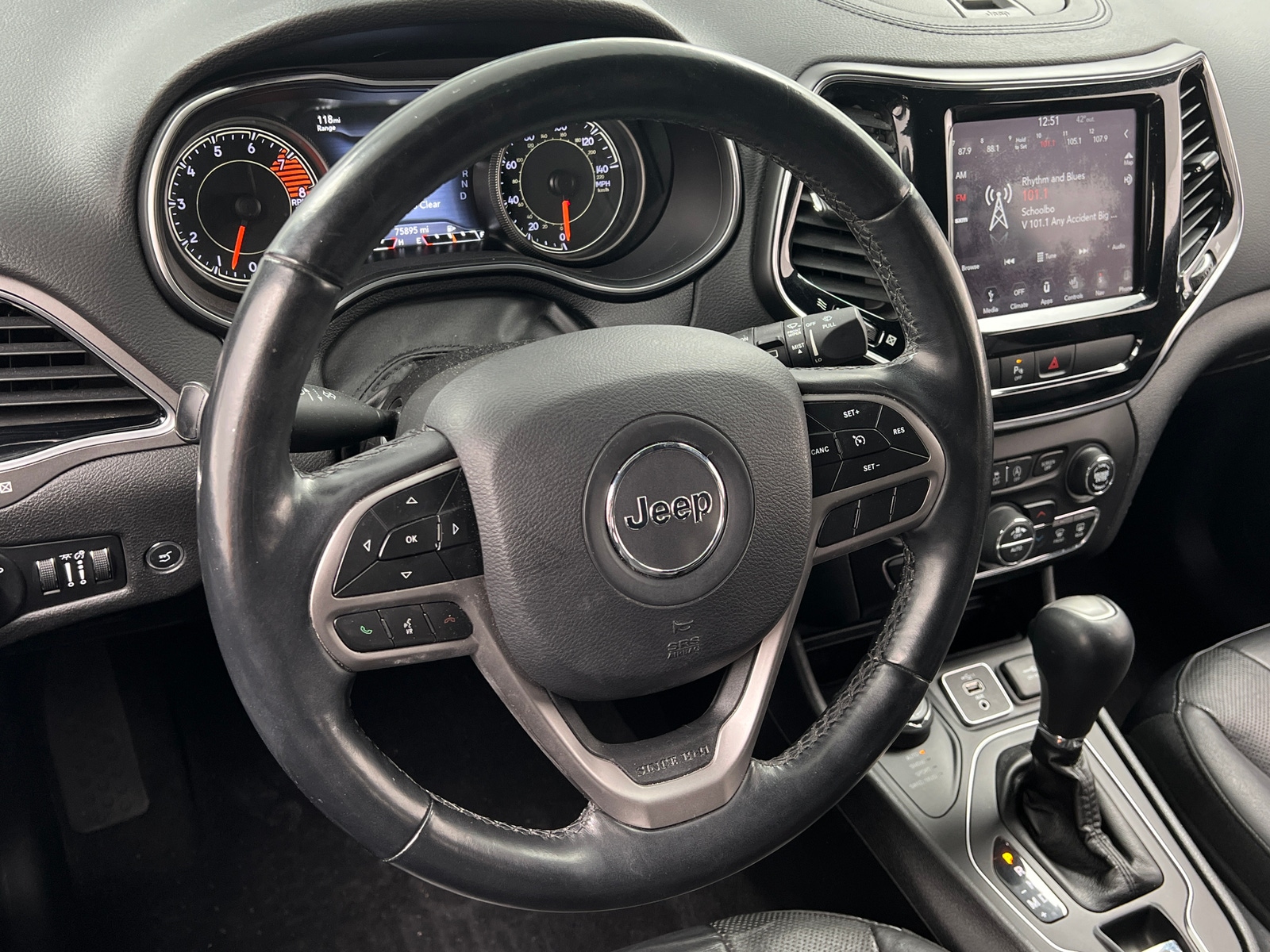 Thumbnail: 2019 Jeep Cherokee - 4