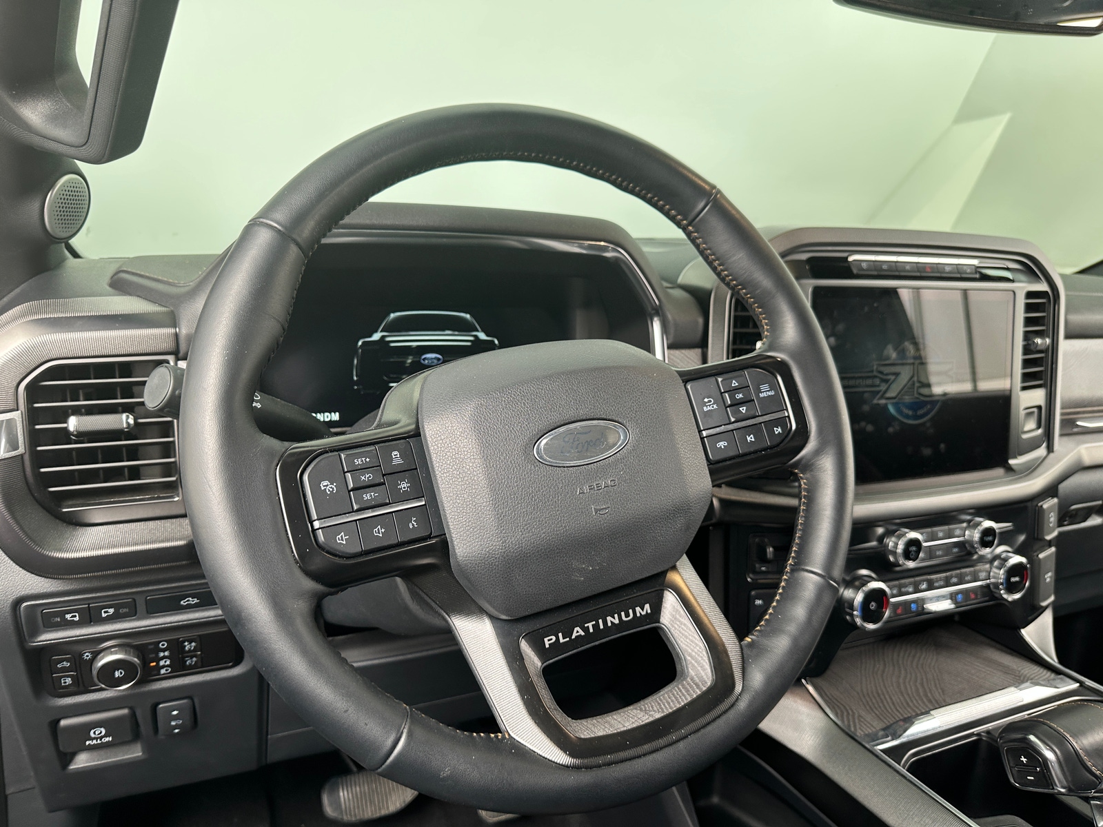 Thumbnail: 2023 Ford Econoline - 4