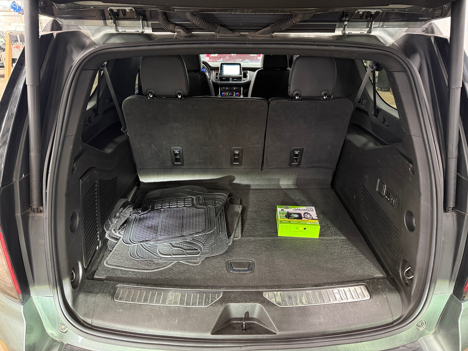 Thumbnail: 2023 Chevrolet Suburban - 6