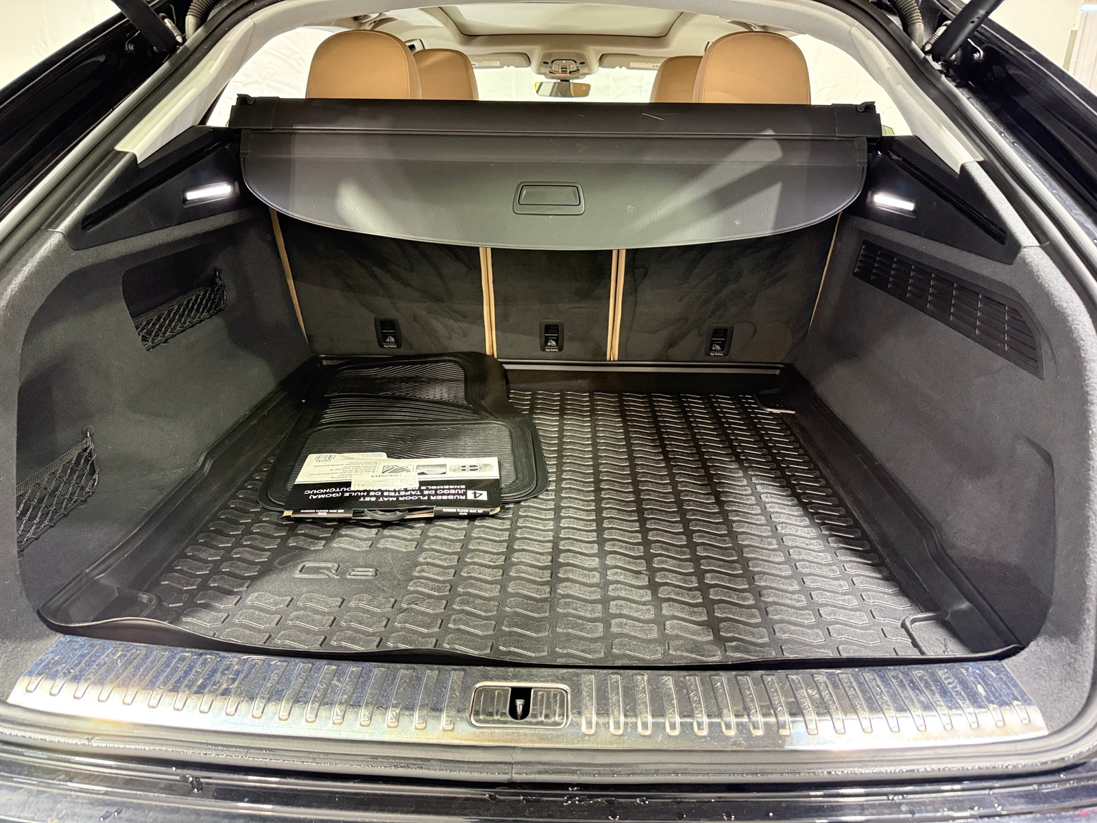 Thumbnail: 2019 Audi Q8 - 6