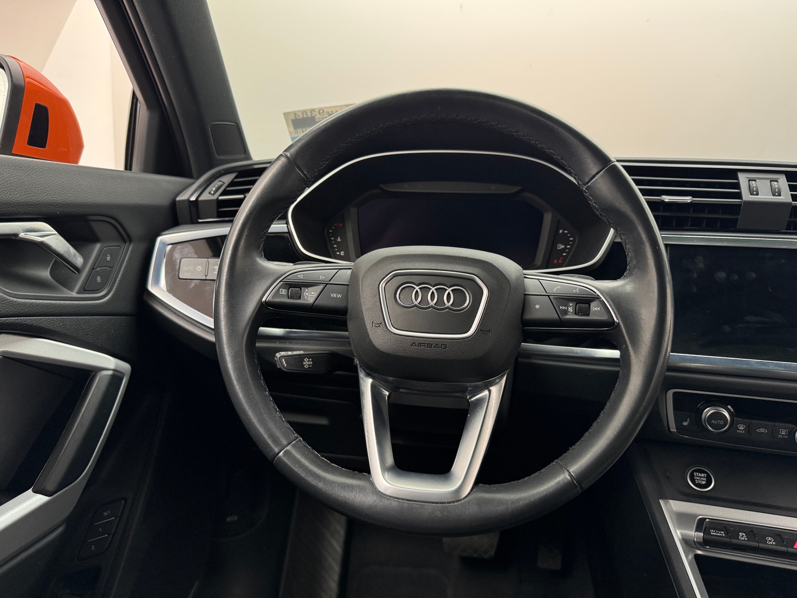 Thumbnail: 2023 Audi Q3 - 4