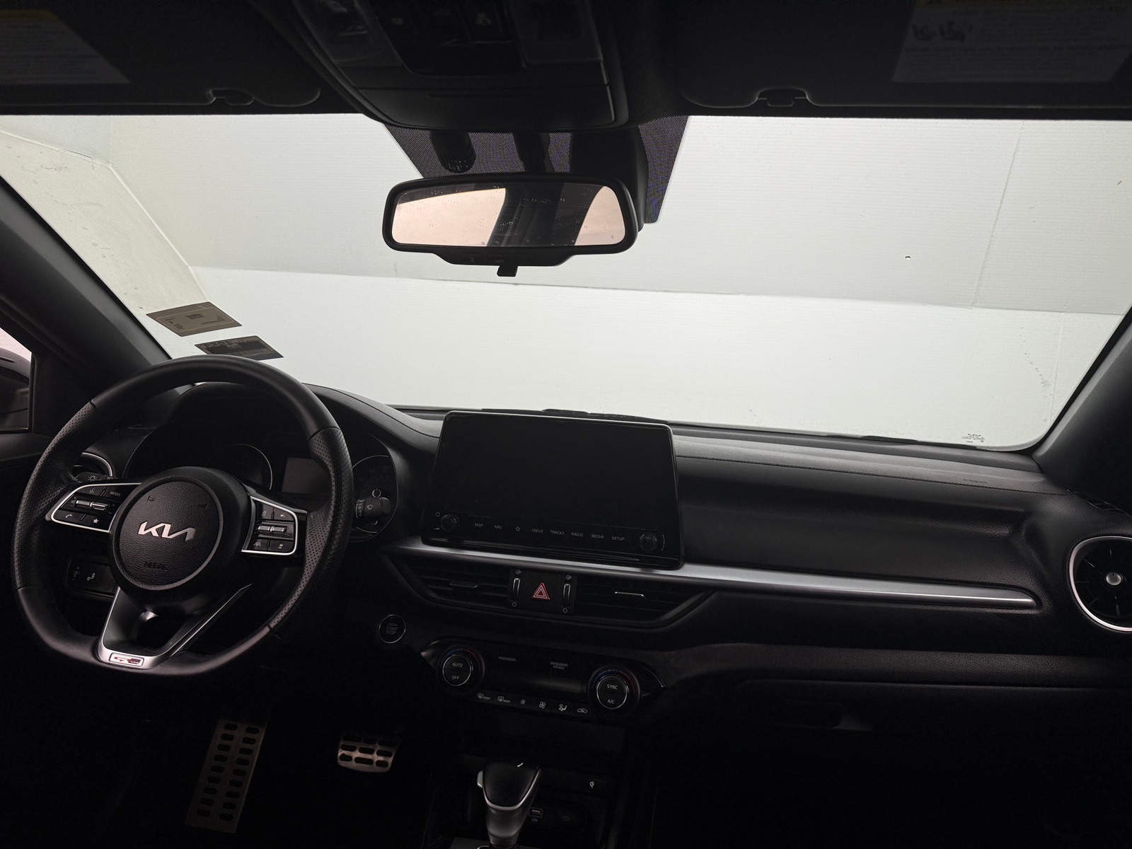 Thumbnail: 2022 Kia Forte - 3