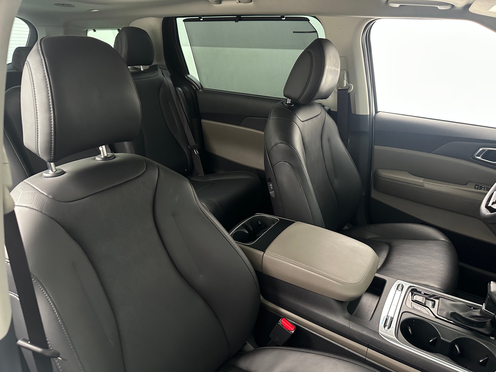 Thumbnail: 2025 Kia Carnival - 2