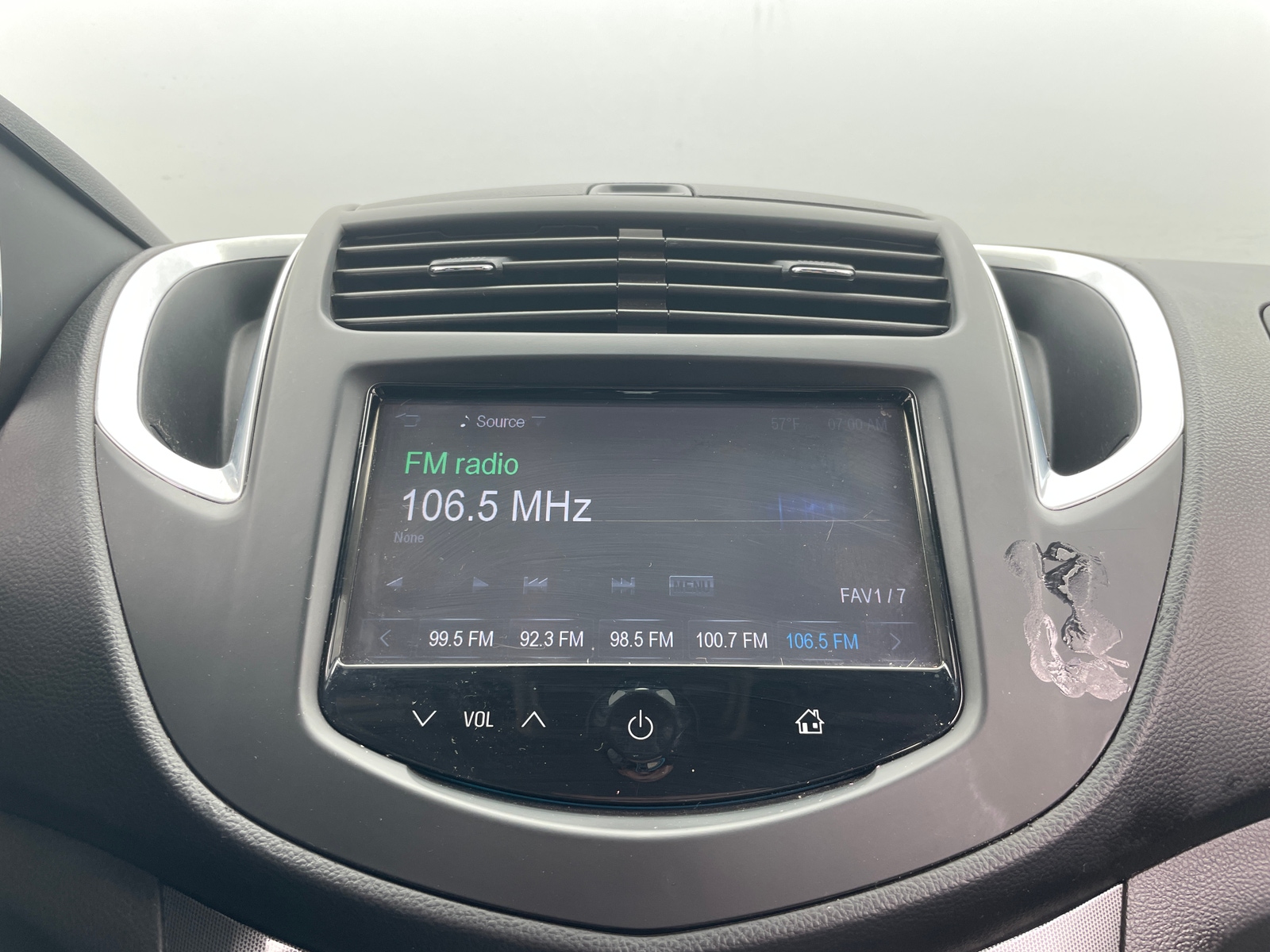 Thumbnail: 2016 Chevrolet Trax - 3